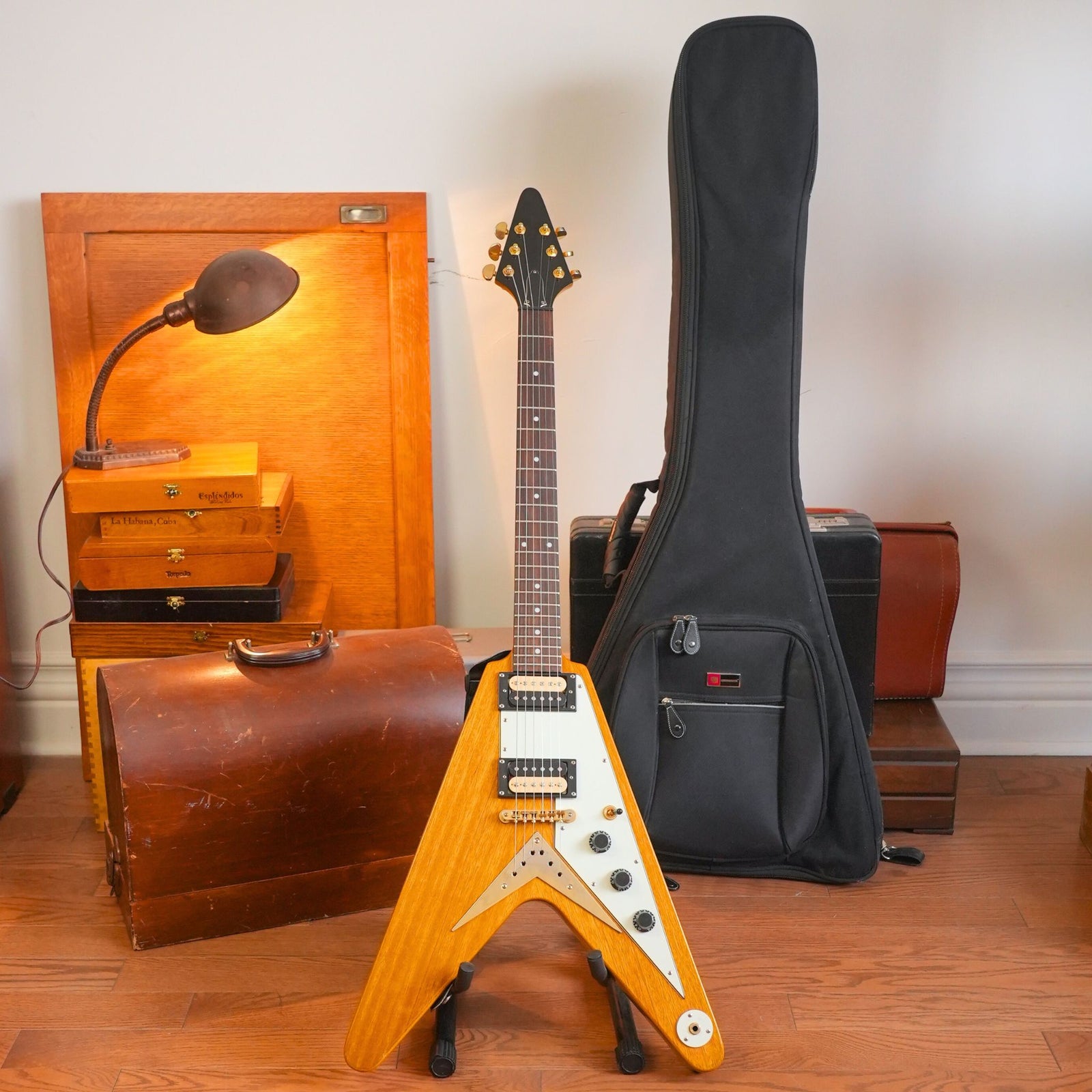 Epiphone Flying V Electric Guitar – McTamney's