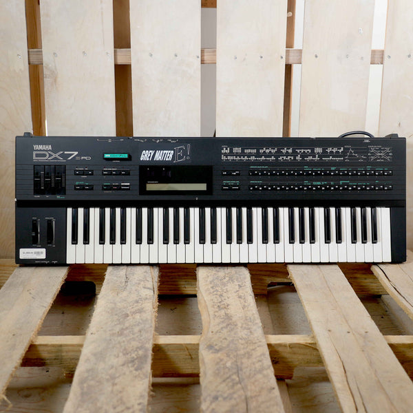Yamaha DX7 II-FD Synthesizer – McTamney's