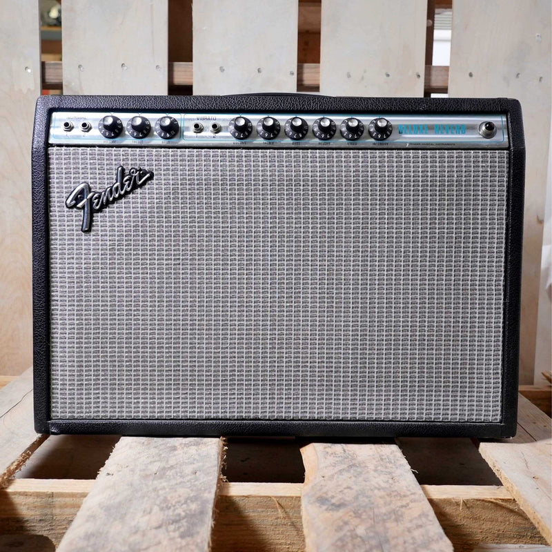 Fender Deluxe Reverb Tube Guitar Combo Amp