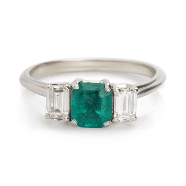 White Gold Emerald Ring