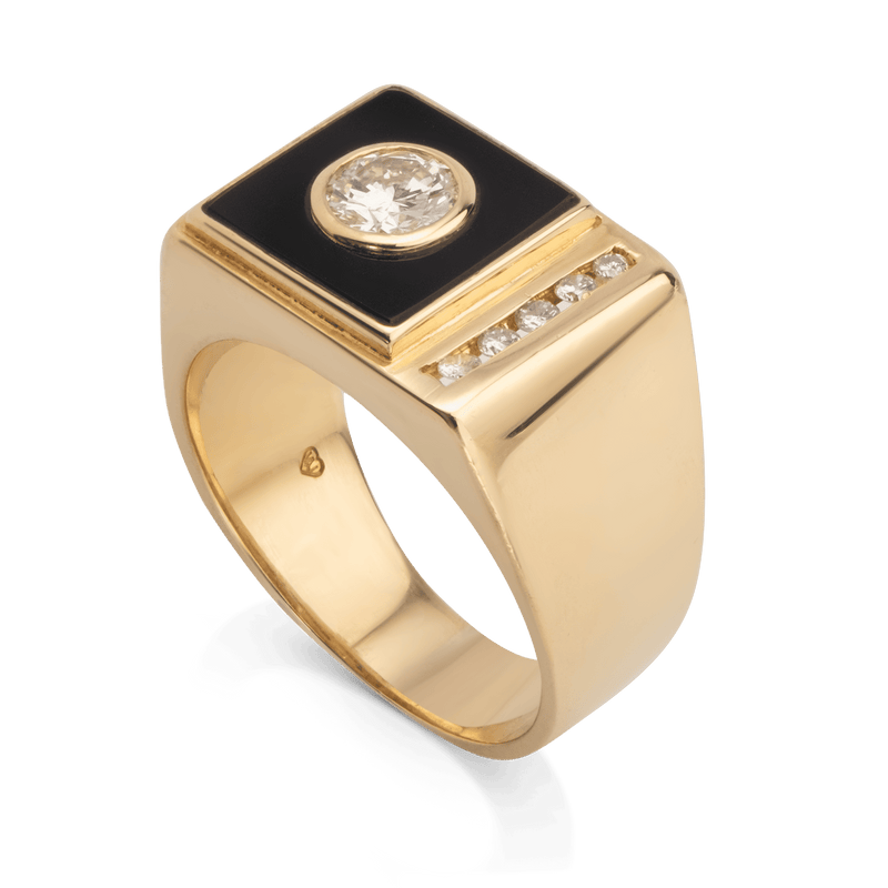 Yellow Gold Onix & Diamond Ring