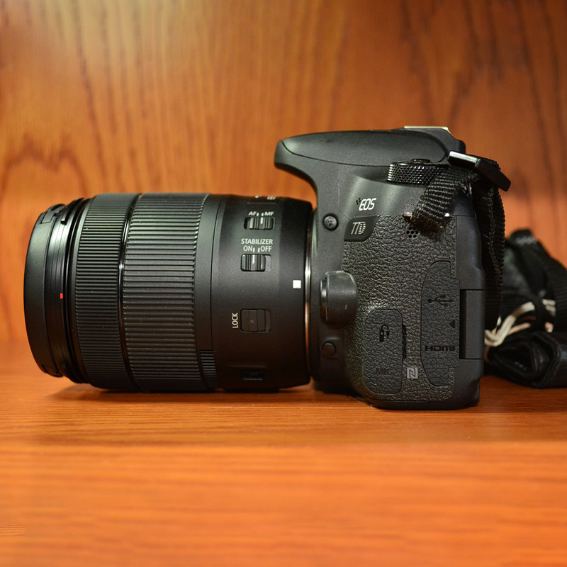 Canon 77D Camera Kit