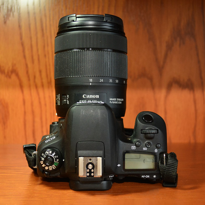 Canon 77D Camera Kit