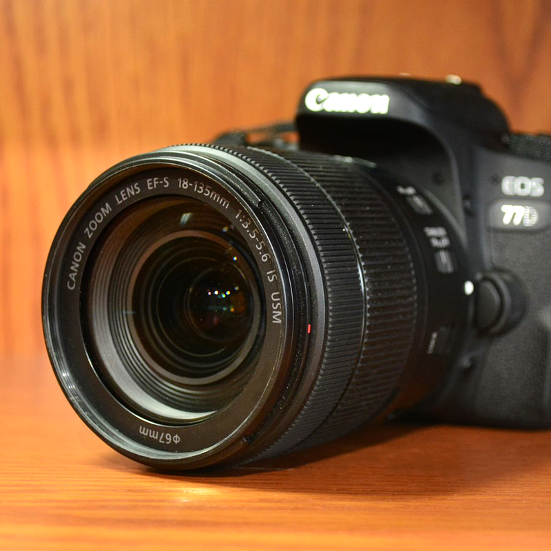 Canon 77D Camera Kit