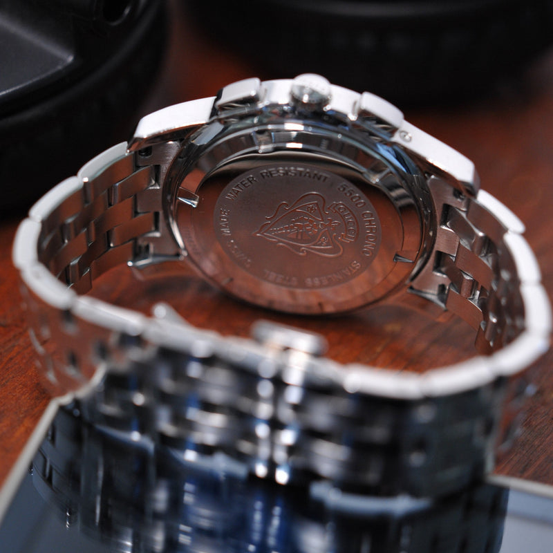 Gucci 5500 Series Triple Date Chronograph – McTamney's