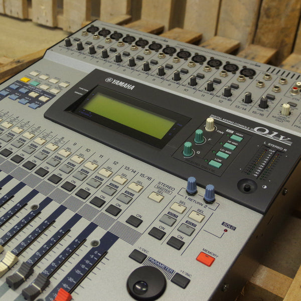 Yamaha O1v Mixer