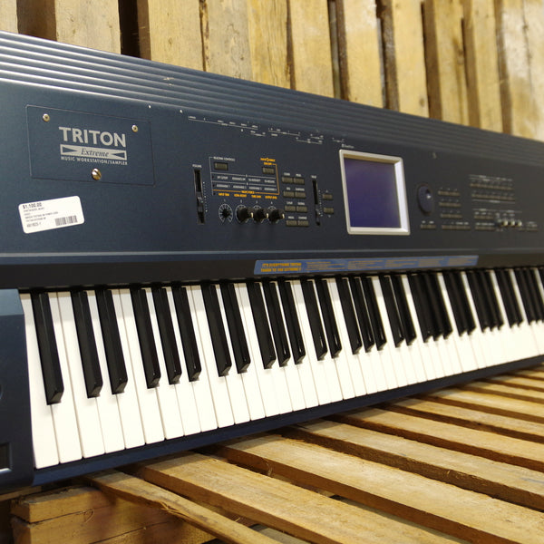 Korg Triton Extreme 88-Key Sythesizer