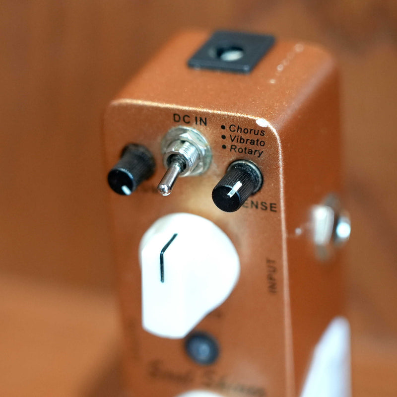 MOOER SOUL SHIVER MULTIMODULATION PEDAL