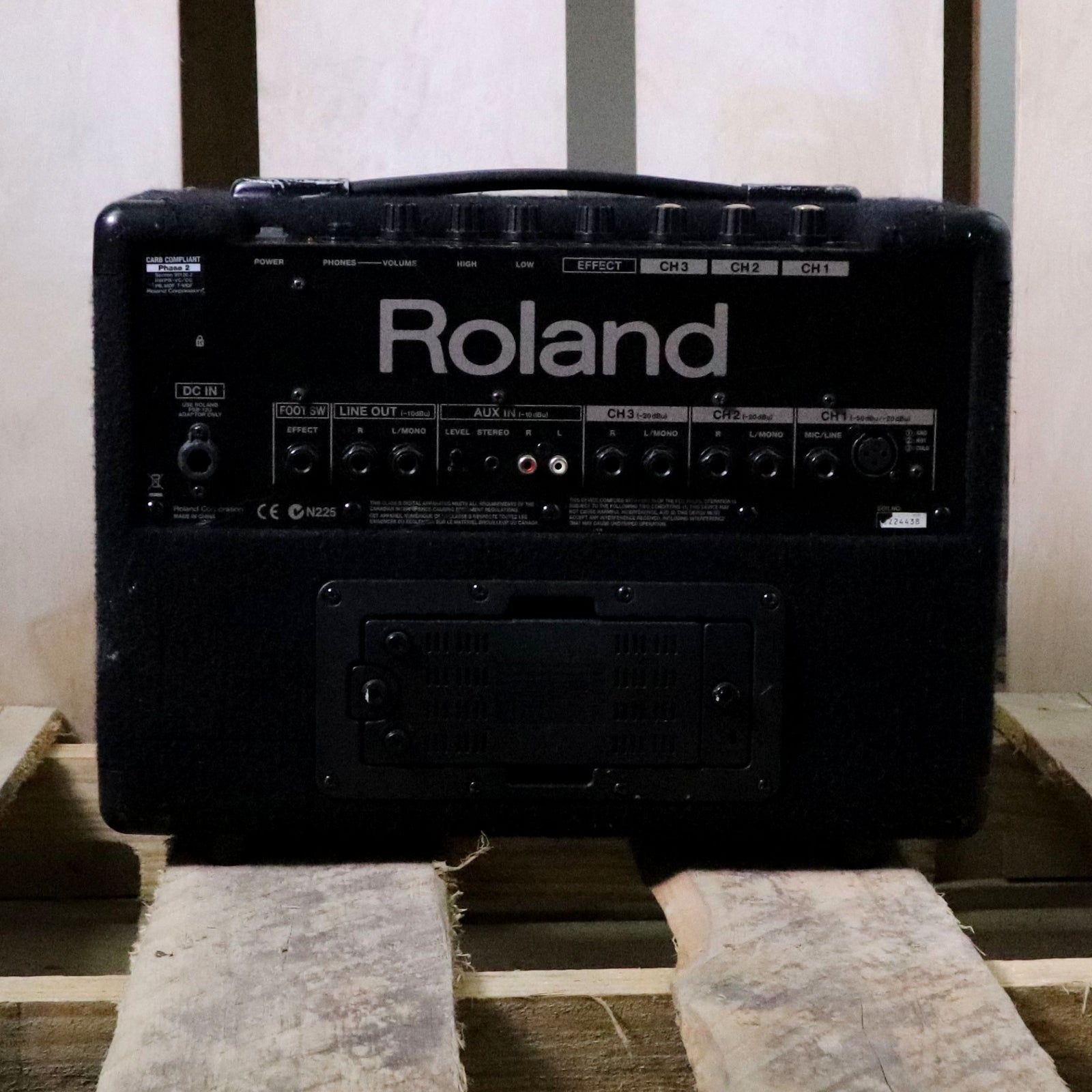 Roland KC 110 Keyboard Amplifier – McTamney's