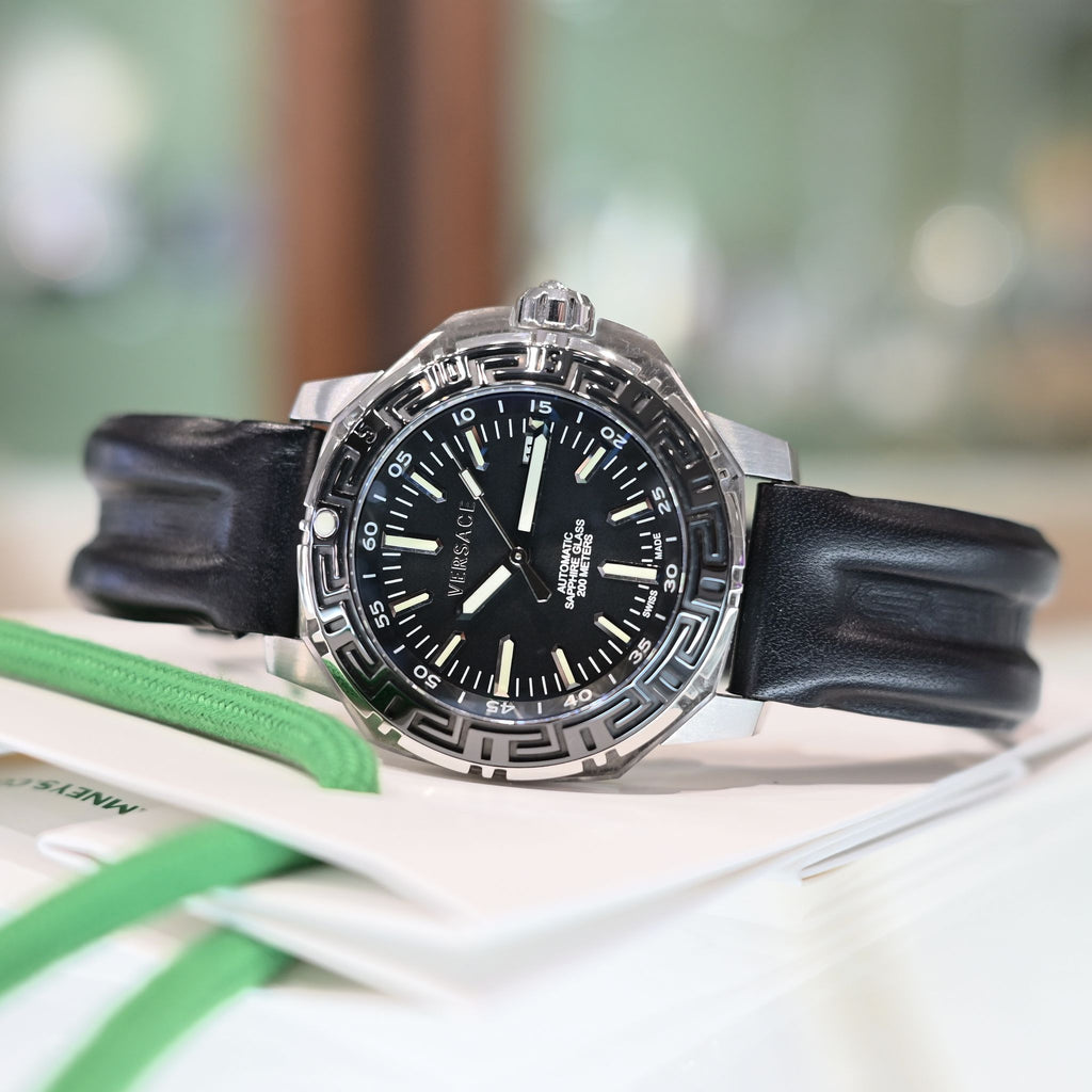 VERSACE ダイバーズウォッチ 200m防水 VERSACE ダイバーズウォッチ 200m防水