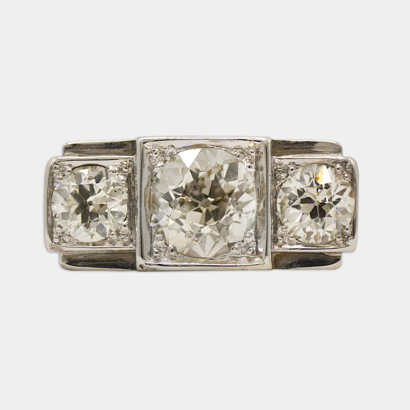 Vintage Three Diamond Ring