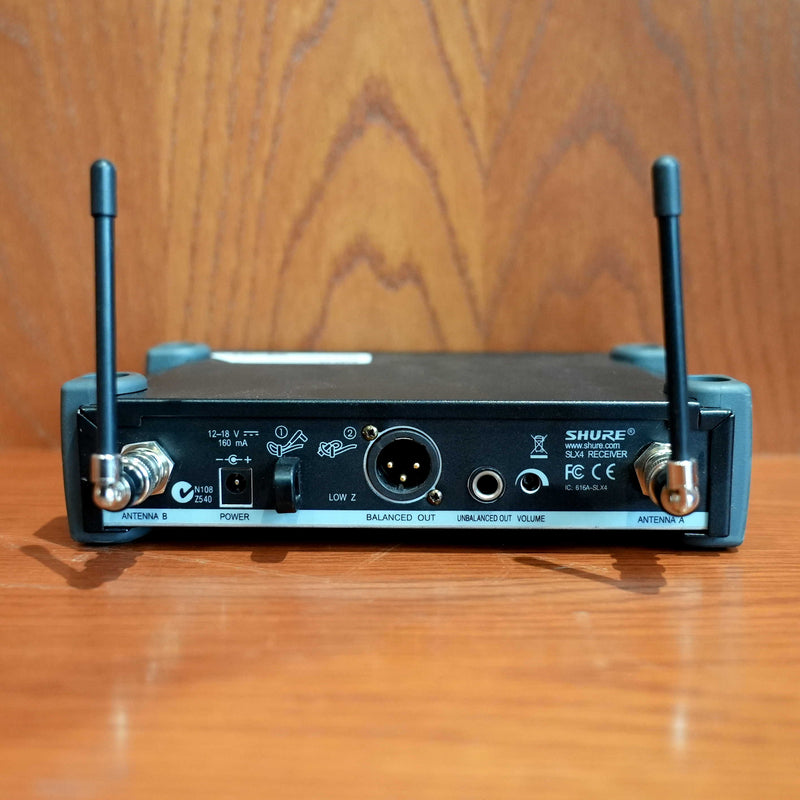 Shure SLX4 Receiver w/ Shure SM-58 Wireless Microphone