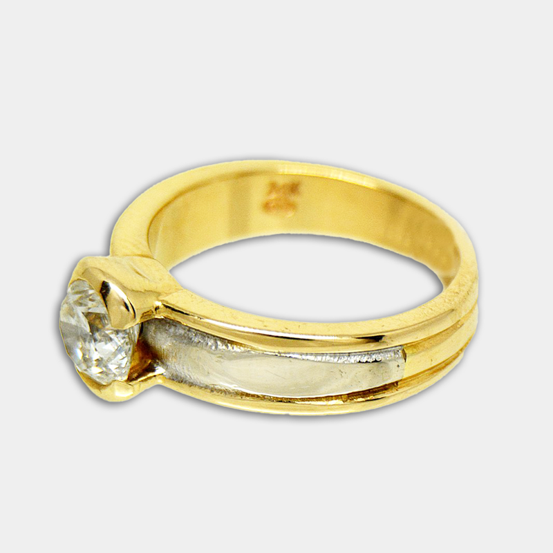 0.90 CT Diamond Ring