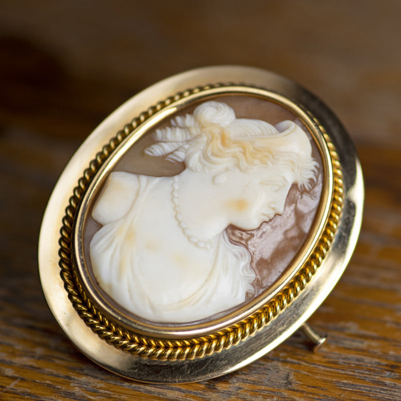 Vintage Cameo Brooch